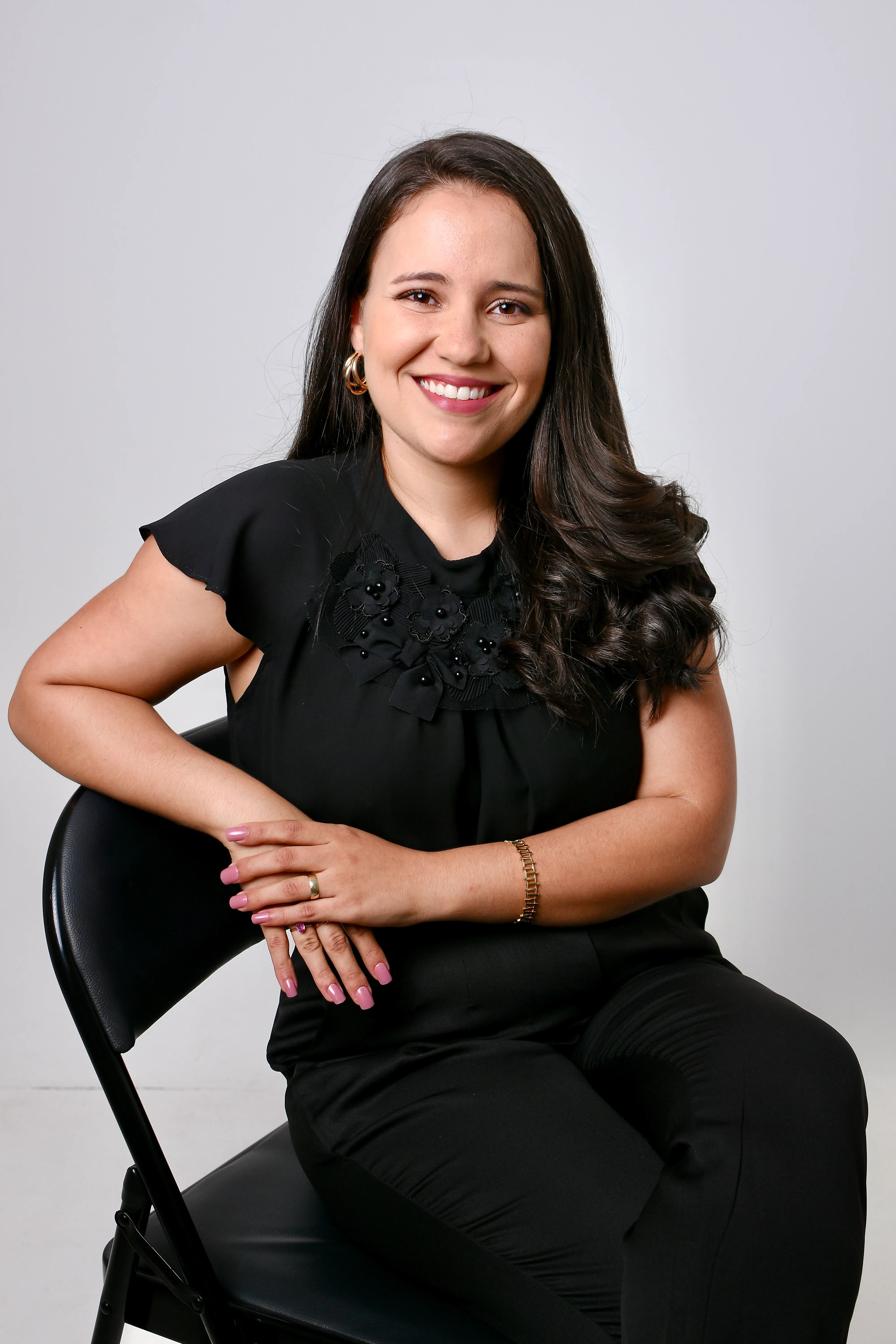Dra. Alana Ramalho, cirurgiã-dentista